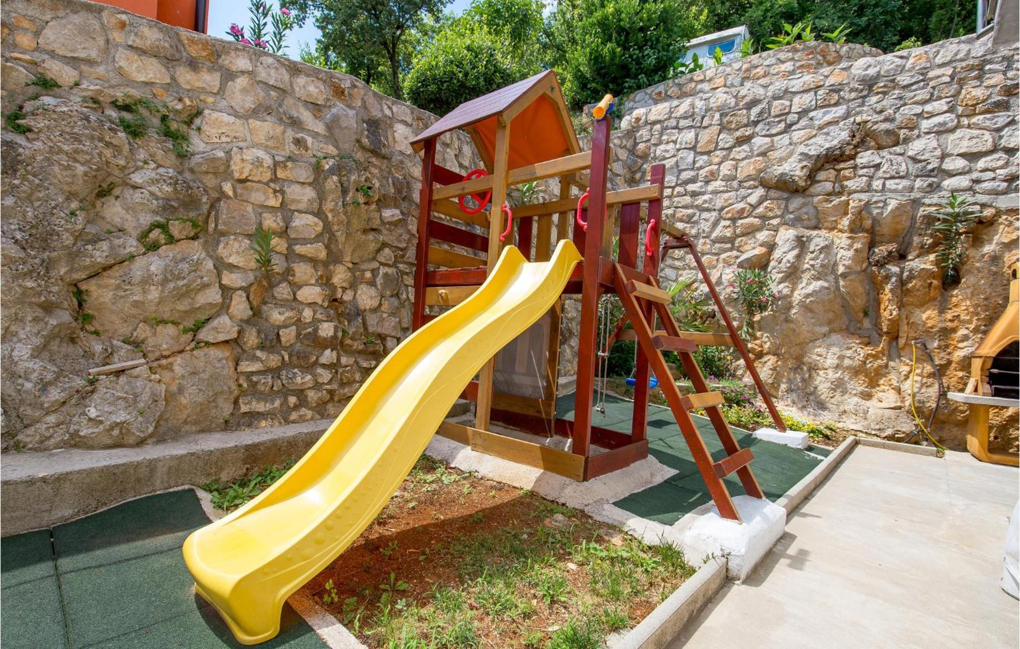 Stunning Apartment In Moscenicka Draga Bagian luar foto