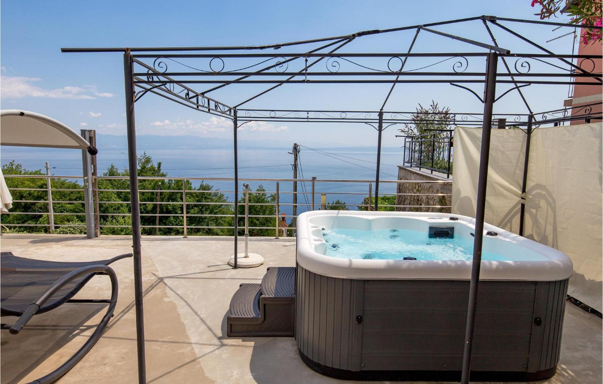 Stunning Apartment In Moscenicka Draga Bagian luar foto