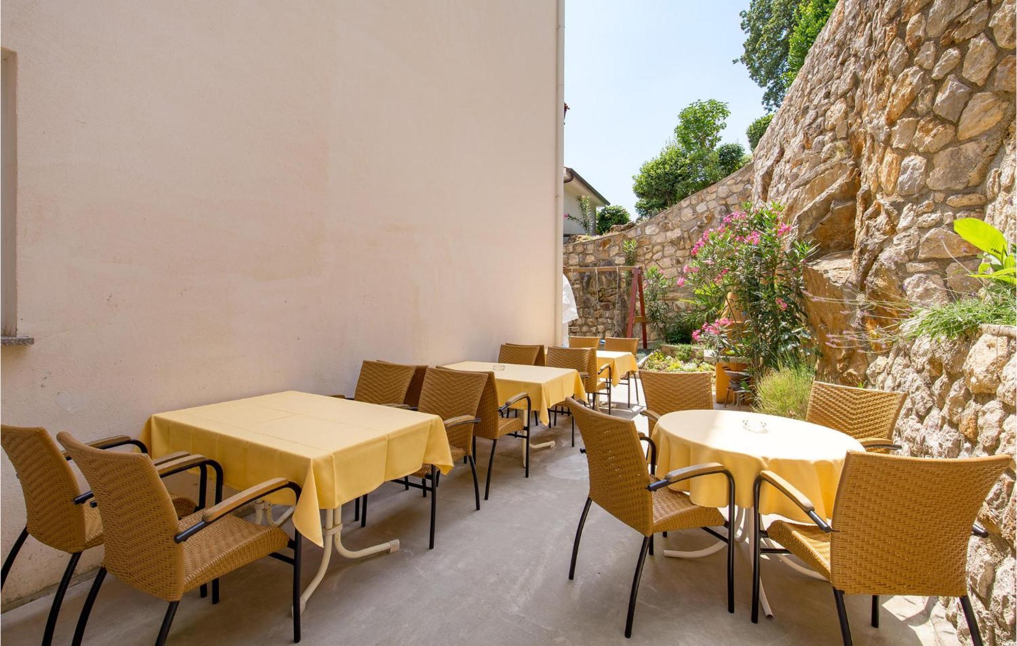 Stunning Apartment In Moscenicka Draga Bagian luar foto