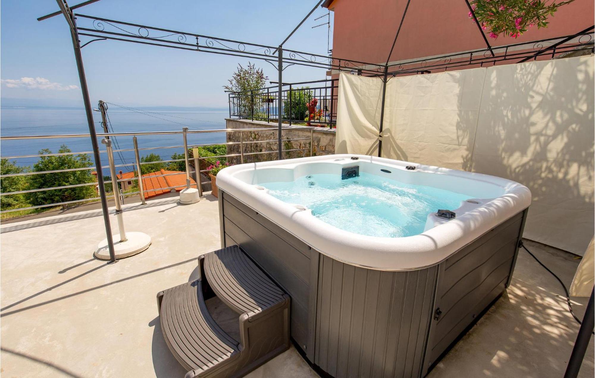Stunning Apartment In Moscenicka Draga Bagian luar foto